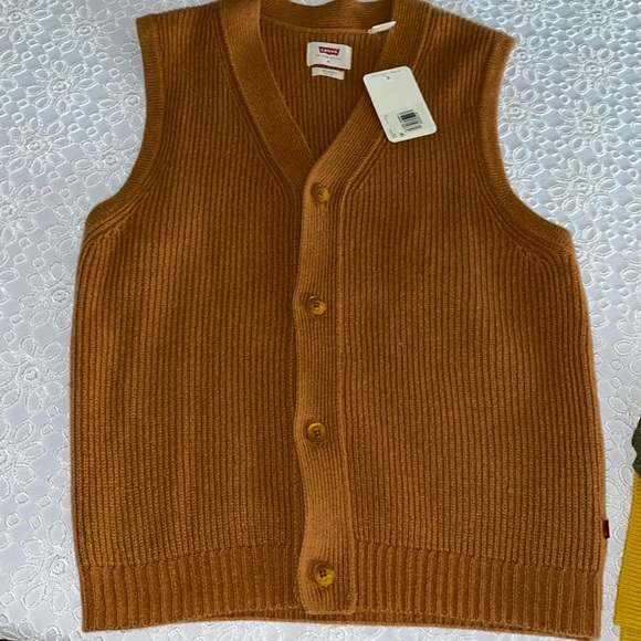 LEVI’S Men’s Sweater Vest - Picture 2 of 5